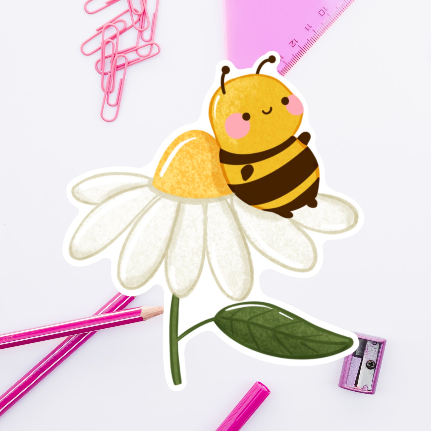 Buzzy Bumble Bee loves daisies- Die cut sticker